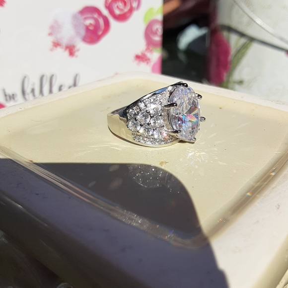 Beautiful CZ Sterling Statement Ring - Picture 2 of 7